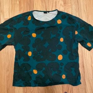 Marimekko top- size medium